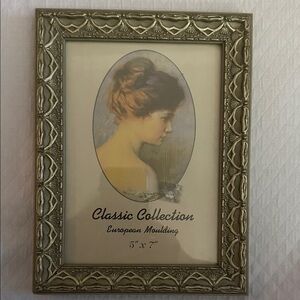 Vintage Ornate Picture Frame. Size 5x7” New